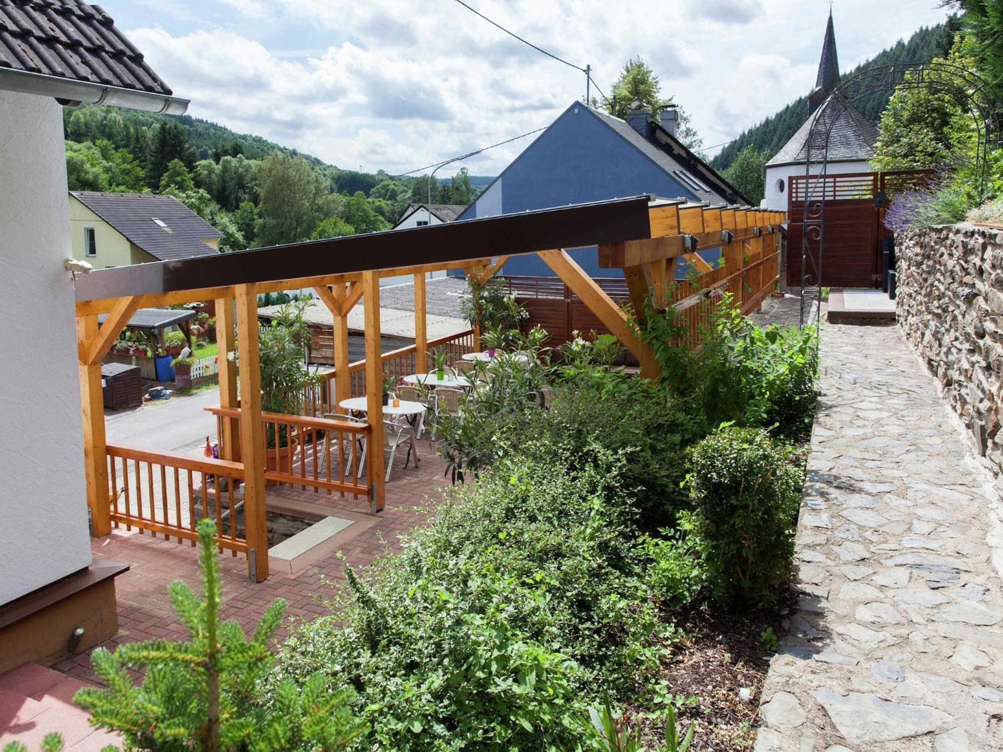 A Modern Apartment In The Hunsr Ck Region S Romantic Drohn Valley Merschbach Esterno foto