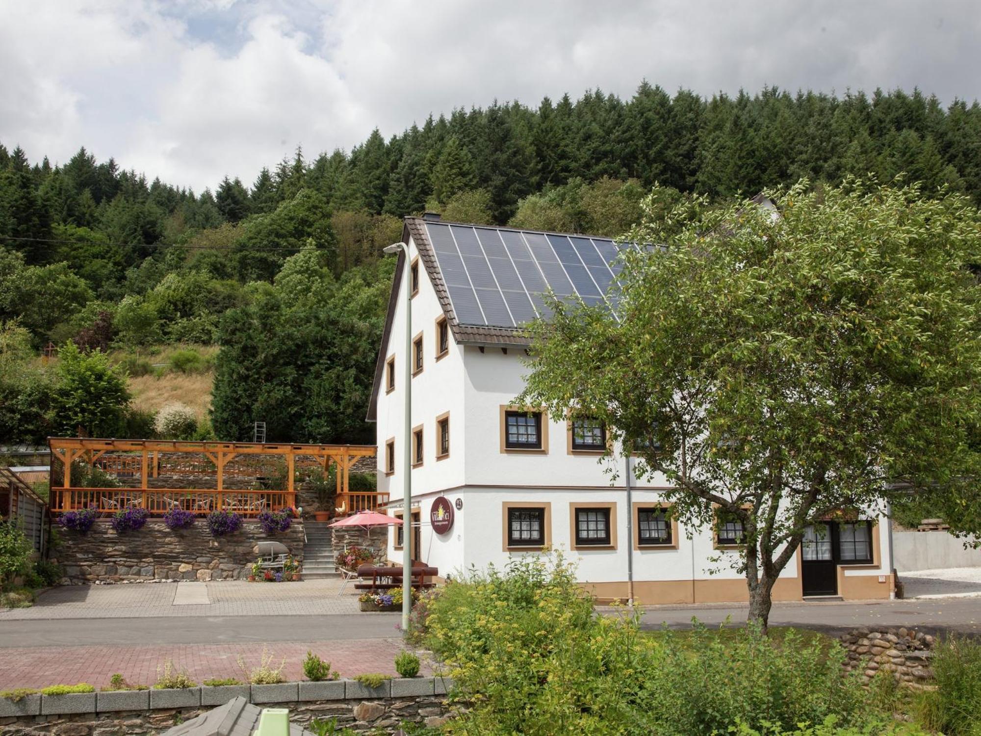 A Modern Apartment In The Hunsr Ck Region S Romantic Drohn Valley Merschbach Esterno foto