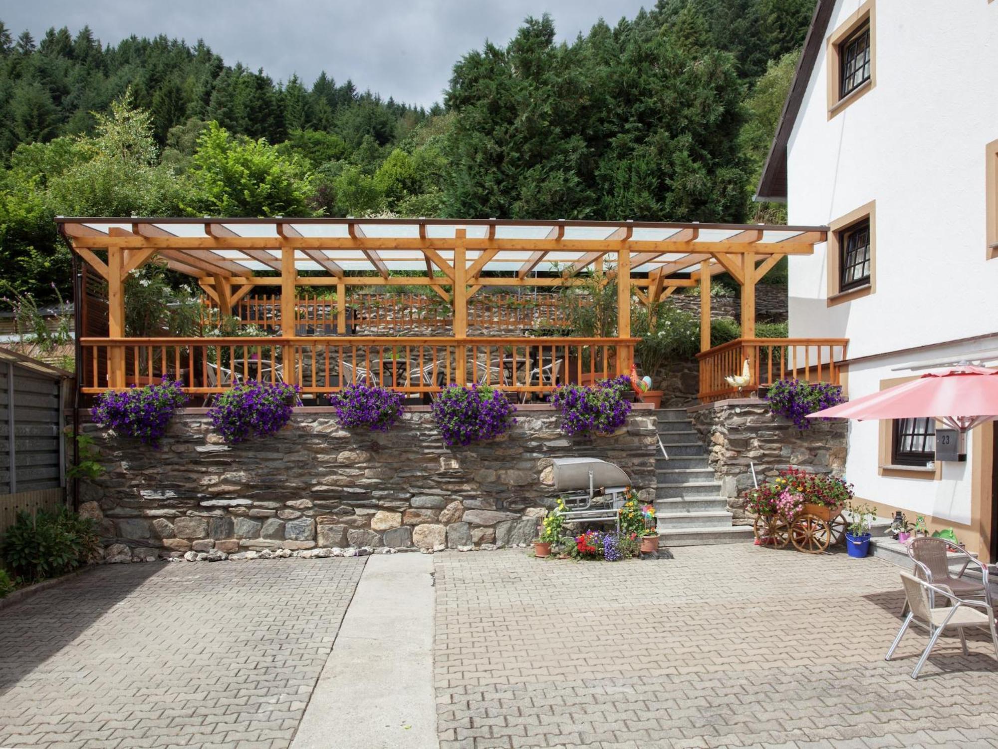 A Modern Apartment In The Hunsr Ck Region S Romantic Drohn Valley Merschbach Esterno foto