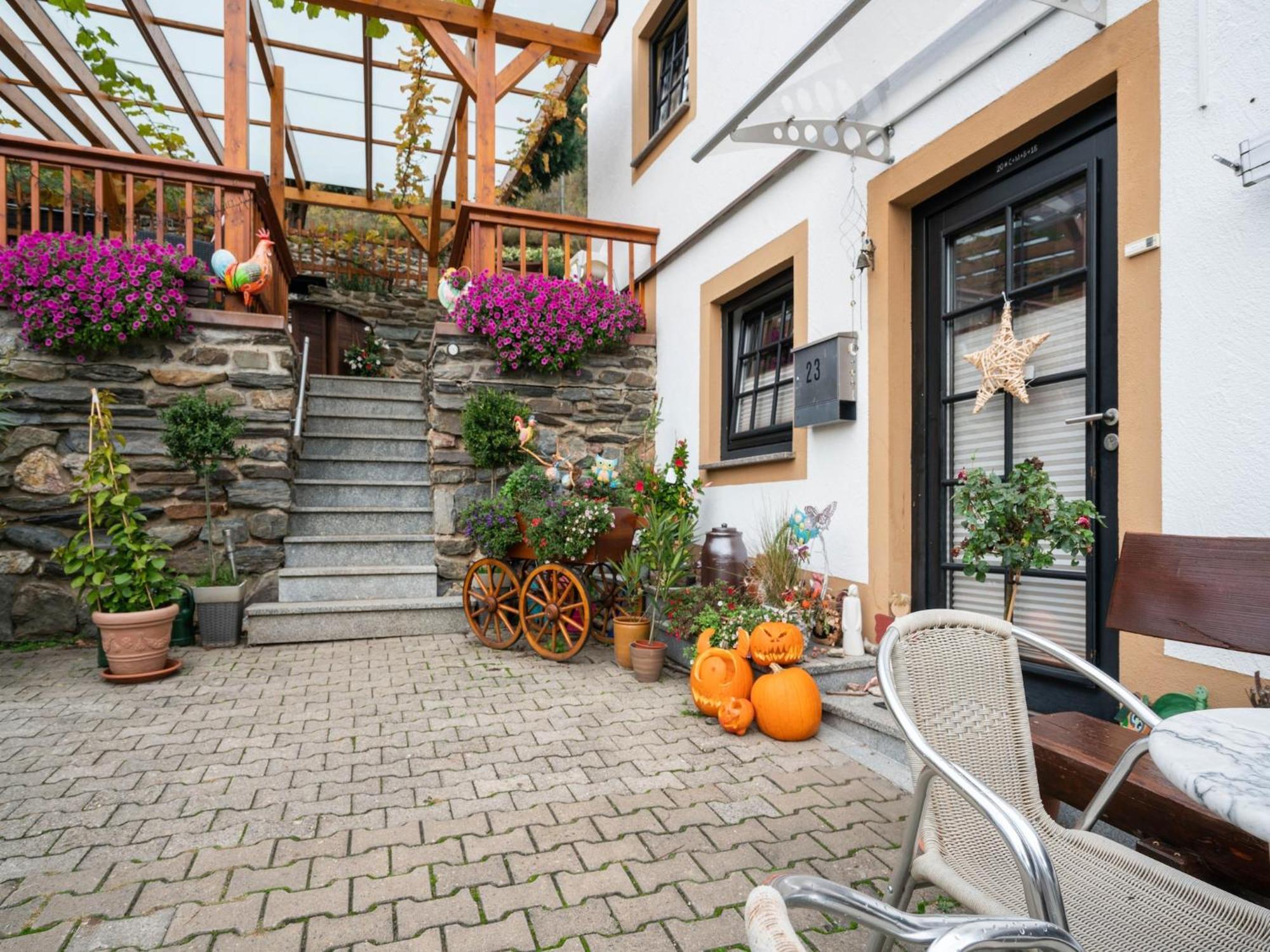 A Modern Apartment In The Hunsr Ck Region S Romantic Drohn Valley Merschbach Esterno foto